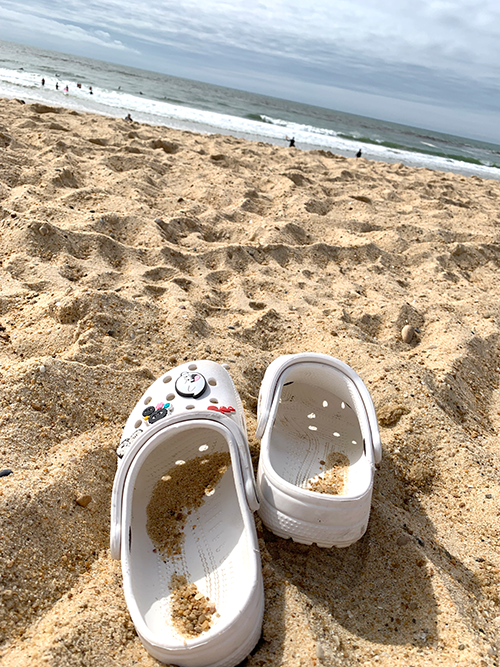 Crocs vacances plage yoga repos mer